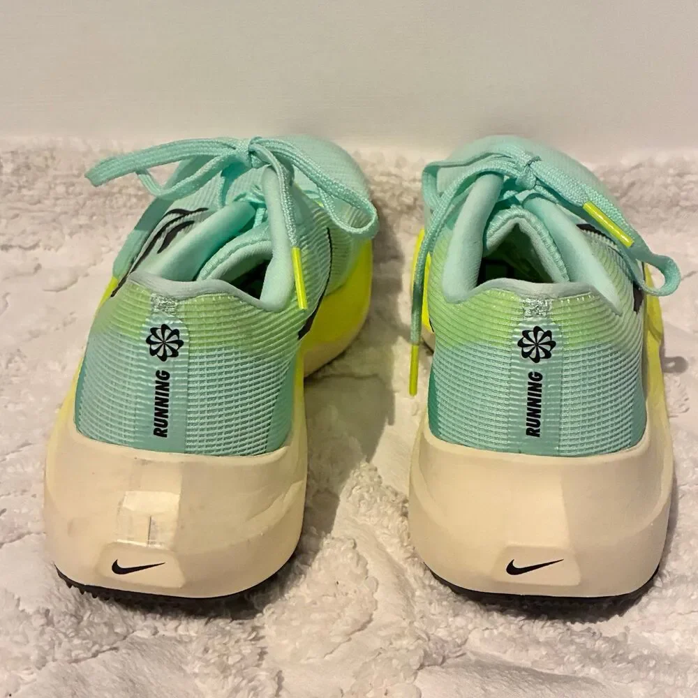 Nike Zoom Fly 5 Ghost Green Yellow Running Sneakers Women's Size 7.5